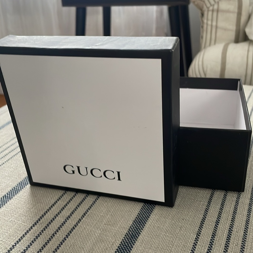 Gucci Black Belt with Gold Buckle - Picture 7 of 12